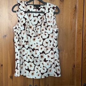 Banana Republic Floral Sleeveless Blouse - Size M-Almost New